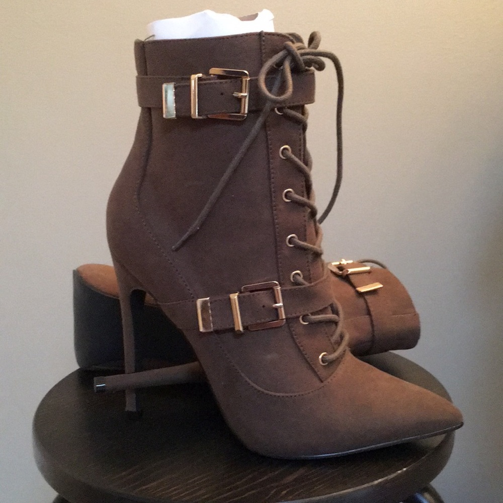 Women’s size 8 booties, Maxwell Olive Color